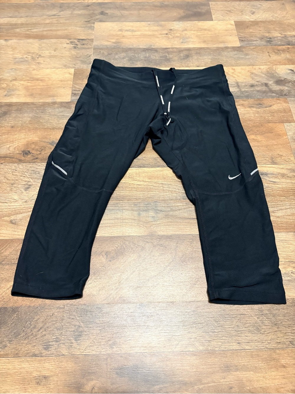 Nike Dri-FIT Filament Stay Warm Women’s Size M Black Running Capri Leggings